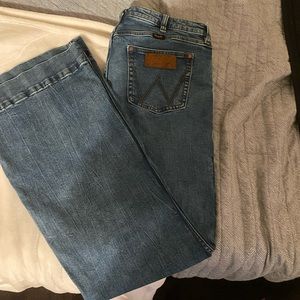 WOMENS WRANGLER JEANS